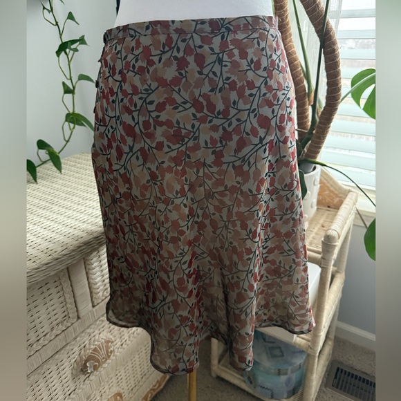 Ann Taylor Lined Skirt - Fall Vibes - Picture 3 of 4